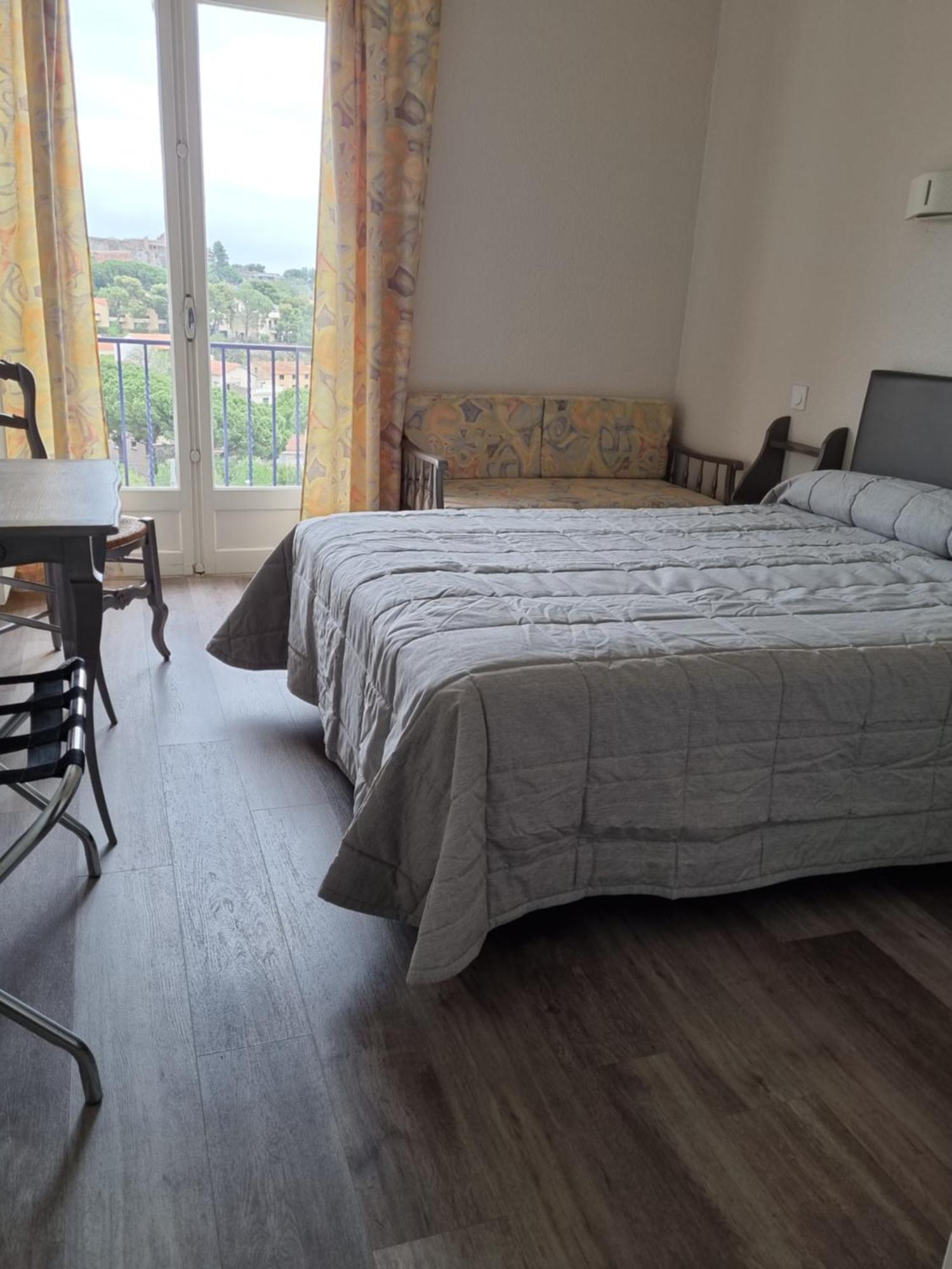 Hotel Ambeille Vue Mer Колюр Екстериор снимка