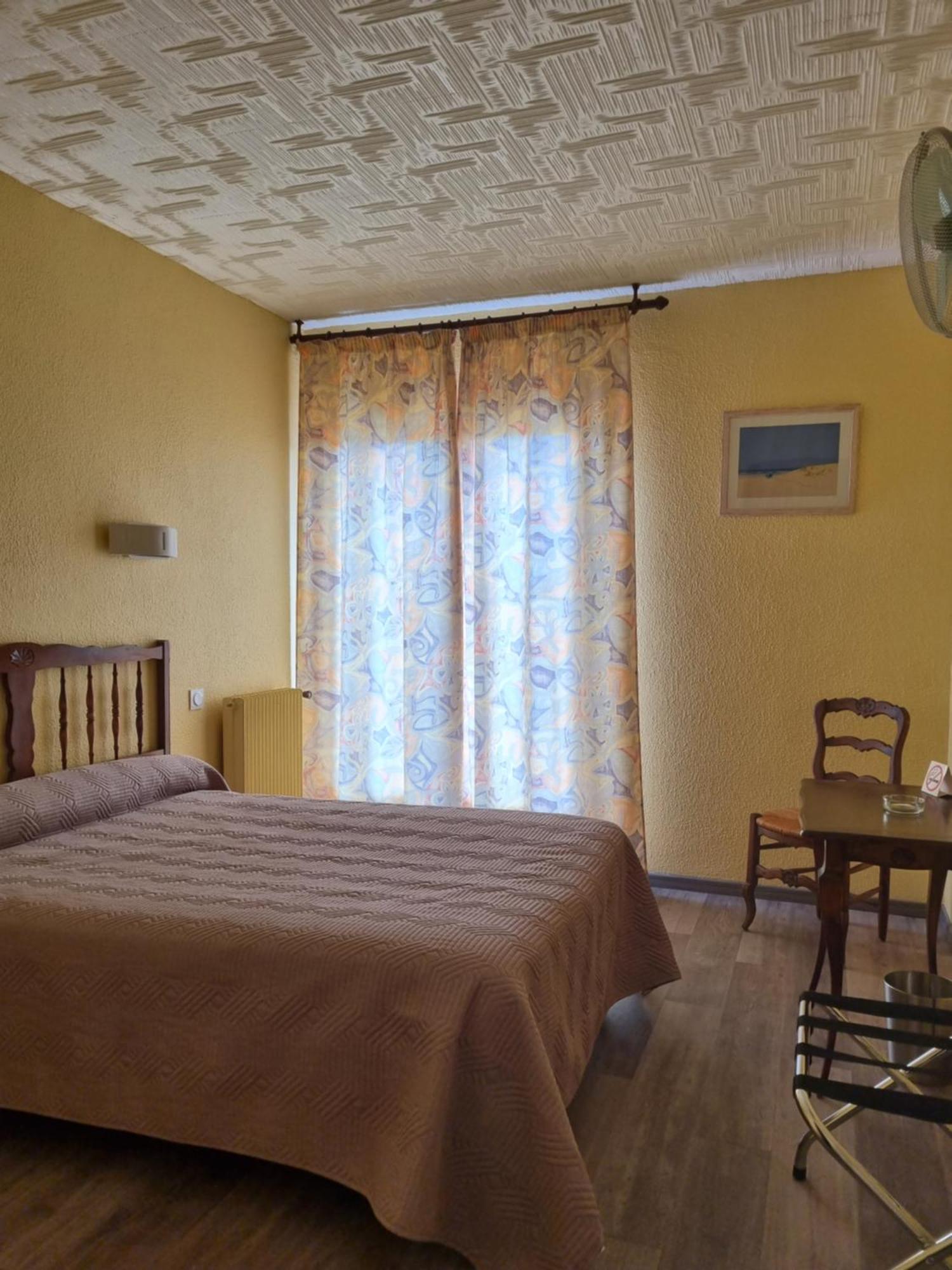 Hotel Ambeille Vue Mer Колюр Екстериор снимка